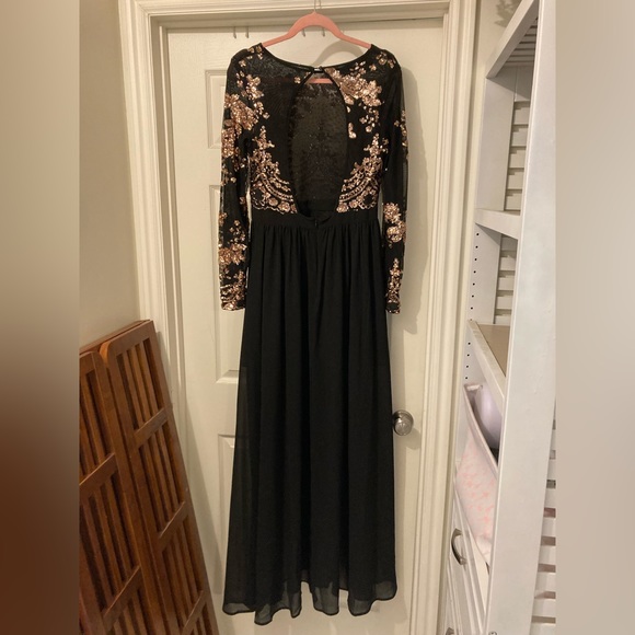 Formal dress, open back - Picture 4 of 5